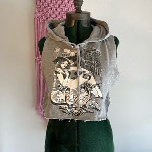 Cropped Mike Giant hoodie